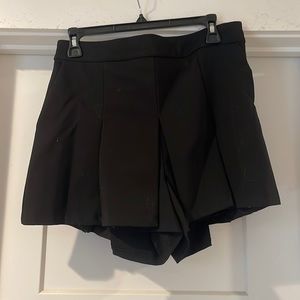 Black skort